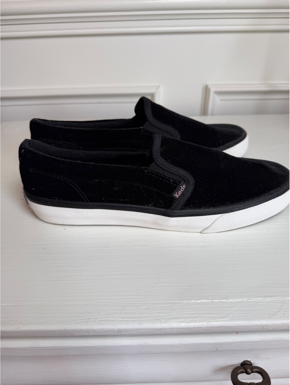 Keds Women's Black Velvet Slip-On Sneakers Size 9.5